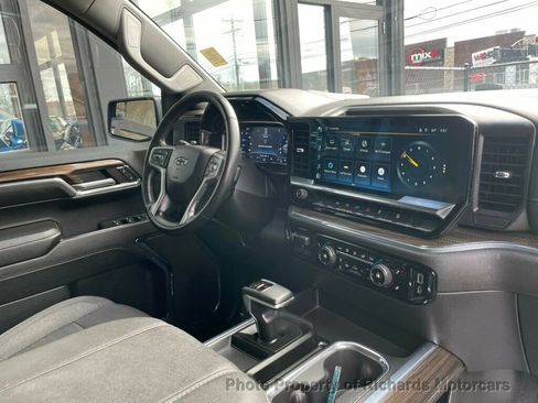Used 2024 Chevrolet Silverado 1500 RST w/ Z71 Off-Road Package image 22