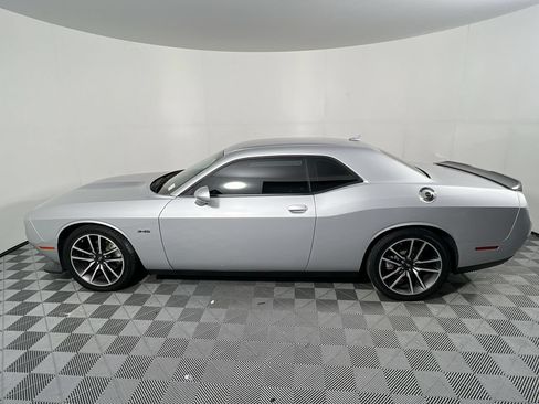Used 2023 Dodge Challenger R/T RWD image 6