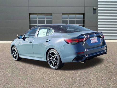 New 2025 Nissan Sentra SR w/ SR Premium Package FWD image 3