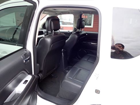 Used 2016 Jeep Compass High Altitude AWD/4WD image 8