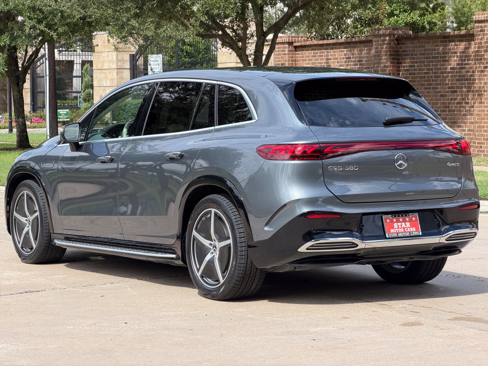 Used 2023 Mercedes-Benz EQS 580 4MATIC SUV image 16