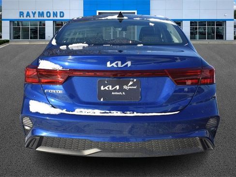 Used 2023 Kia Forte LXS w/ LXS Technology Package image 4