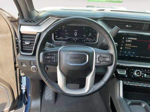 Used 2024 GMC Sierra 2500 Denali w/ Denali Reserve Package AWD/4WD image 12