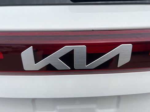 Certified 2024 Kia Seltos S FWD image 33