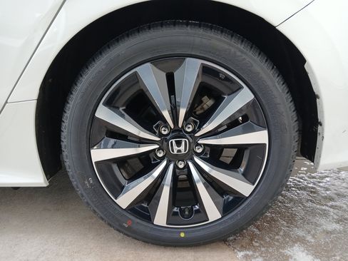 Used 2022 Honda Civic EX image 17