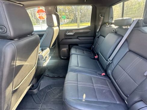 Used 2024 Chevrolet Silverado 1500 High Country image 15