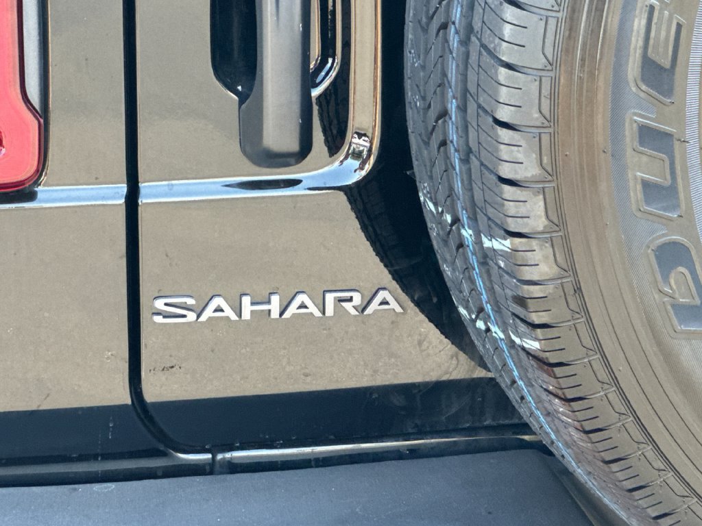 Used 2025 Jeep Wrangler Unlimited Sahara AWD/4WD image 25