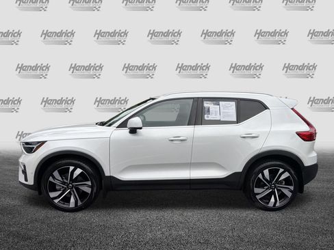 Used 2023 Volvo XC40 B5 Plus w/ Climate Package AWD/4WD image 7