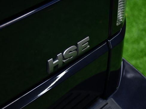 Used 2016 Land Rover LR4 HSE image 12