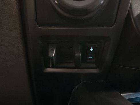 Used 2018 Ford F150 XLT w/ Equipment Group 302A Luxury AWD/4WD image 26