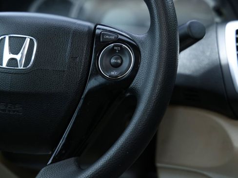 Used 2017 Honda Accord LX image 14