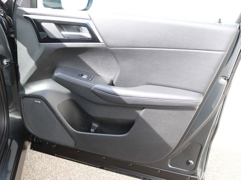 Used 2025 Mitsubishi Outlander SE image 24