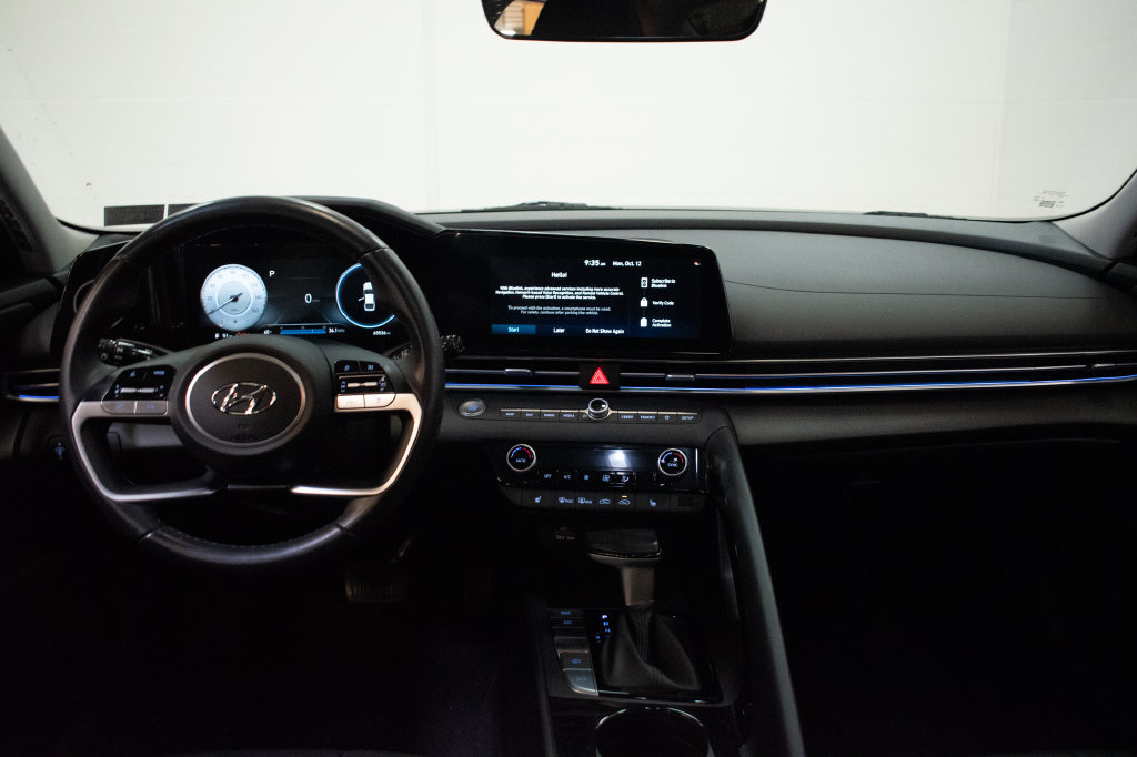 Used 2023 Hyundai Elantra Limited FWD image 11