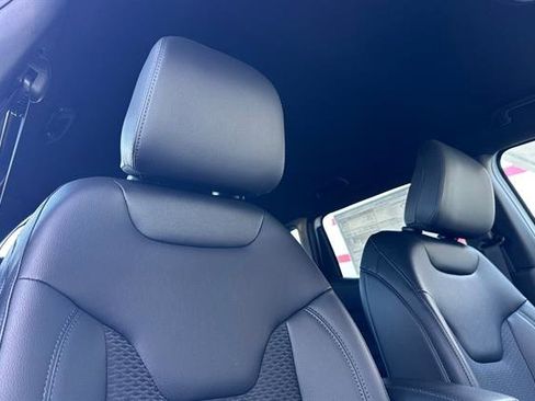 New 2026 Jeep Compass Latitude image 14