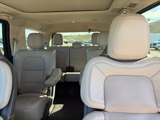 Used 2024 Lincoln Navigator Reserve AWD/4WD image 14