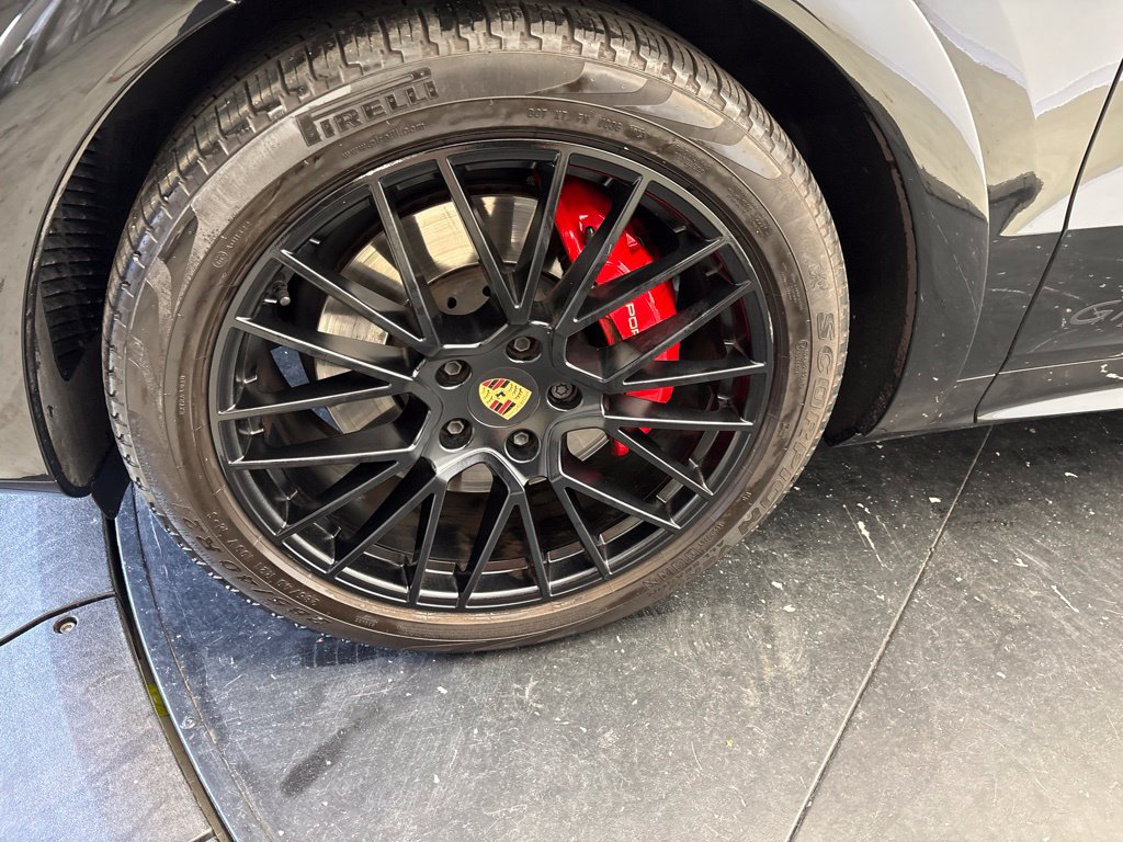Certified 2023 Porsche Cayenne GTS AWD/4WD image 15