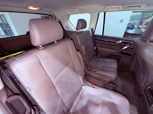Used 2017 Lexus GX 460 Luxury AWD/4WD image 12