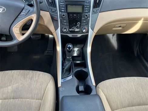 Used 2012 Hyundai Sonata GLS image 11