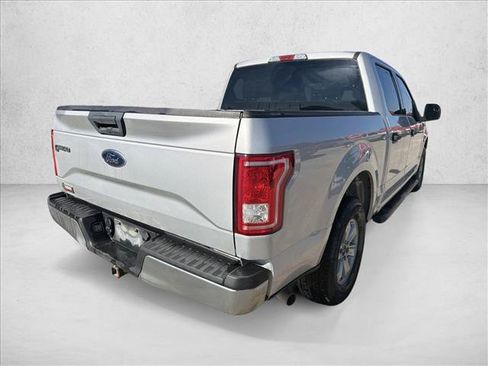Used 2017 Ford F150 XLT RWD image 5