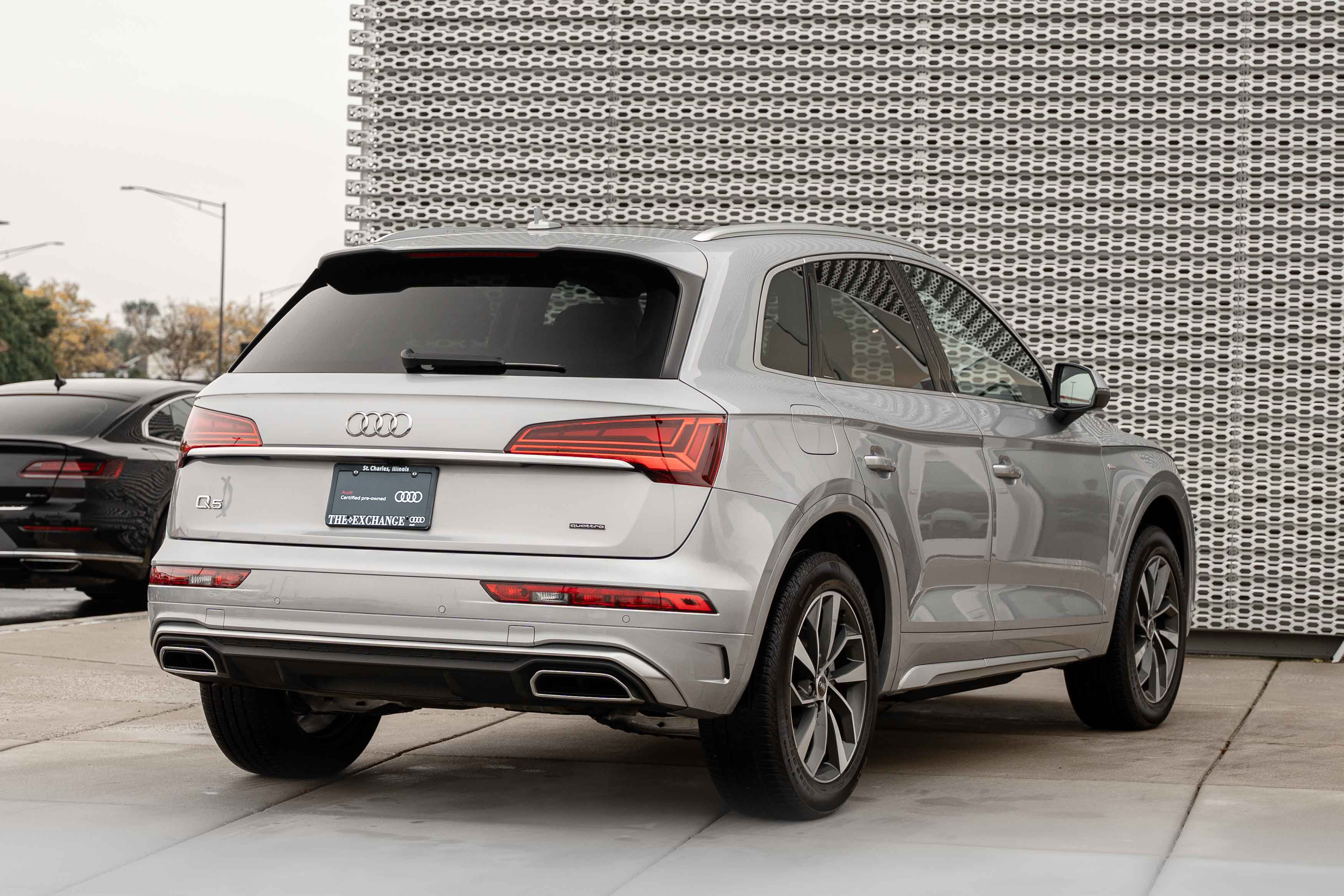 Certified 2024 Audi Q5 2.0T Premium w/ Convenience Package AWD/4WD image 4