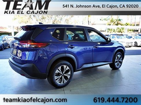Used 2023 Nissan Rogue SV image 8