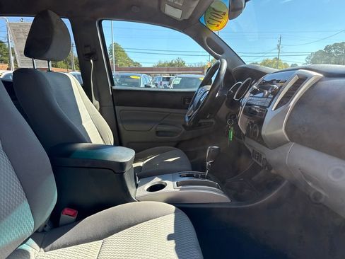 Used 2012 Toyota Tacoma 4x4 Double Cab image 17