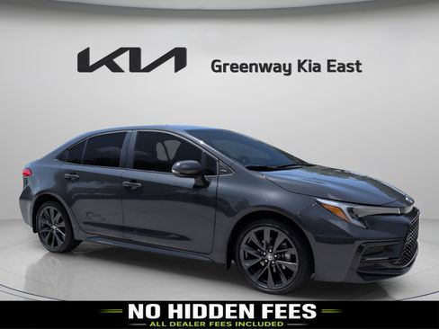 Used 2025 Toyota Corolla SE FWD image 1