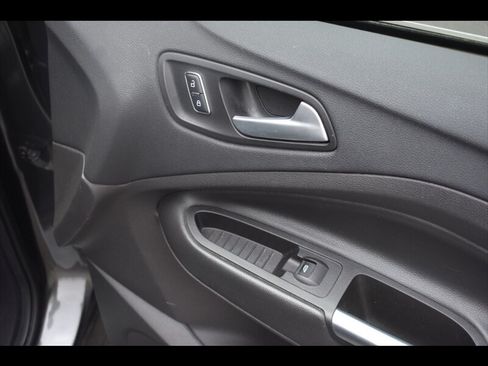 Used 2016 Ford Escape SE w/ Equipment Group 201A FWD image 34