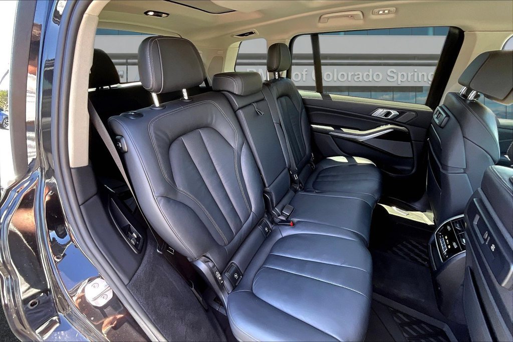 Used 2020 BMW X7 xDrive40i w/ Premium Package AWD/4WD image 25