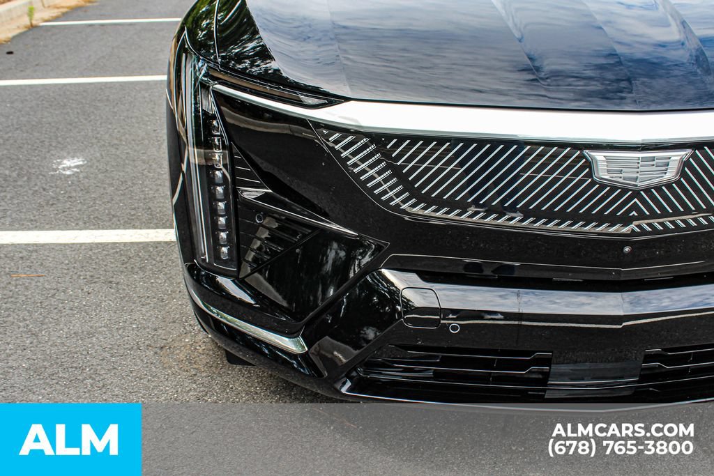 Used 2026 Cadillac Optiq Luxury 2 AWD/4WD image 11