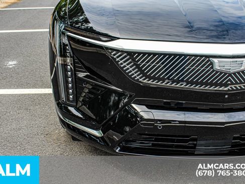 Used 2026 Cadillac Optiq Luxury 2 AWD/4WD image 11