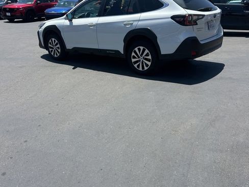 Used 2025 Subaru Outback Premium AWD/4WD image 7