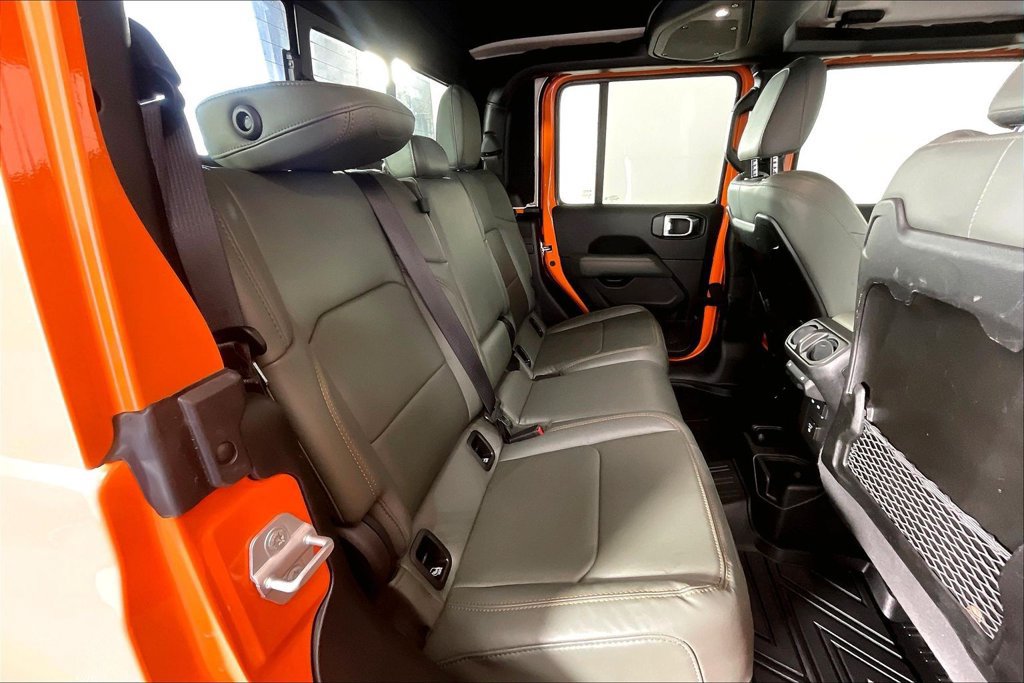Used 2025 Jeep Gladiator Mojave AWD/4WD image 35