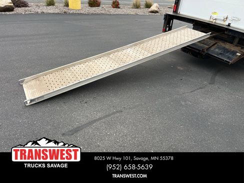 Used 2022 Ford E-350 and Econoline 350 Super Duty w/ Power Windows & Locks Group image 5