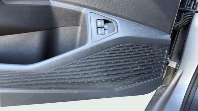 Used 2024 Volkswagen Jetta SE FWD image 11