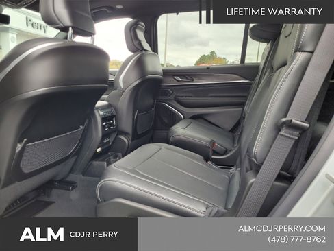 New 2025 Jeep Grand Cherokee L Overland w/ Luxury Tech Group IV AWD/4WD image 7