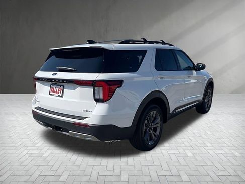 New 2025 Ford Explorer Active w/ Active Comfort Package image 3