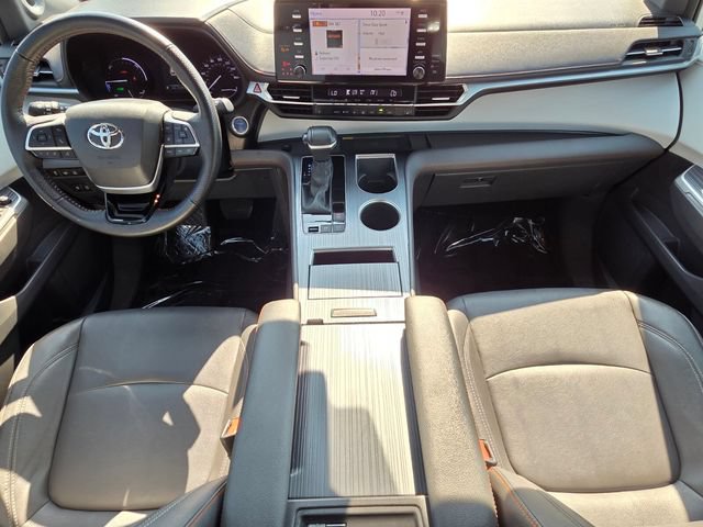 Used 2023 Toyota Sienna XSE w/ XSE Plus Package AWD/4WD image 11