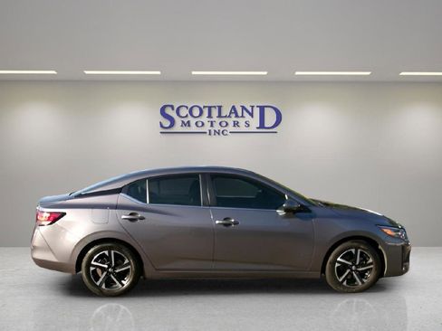 Used 2024 Nissan Sentra SV FWD image 5