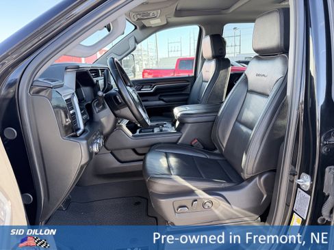 Used 2025 GMC Sierra 3500 Denali w/ Denali Reserve Package image 17