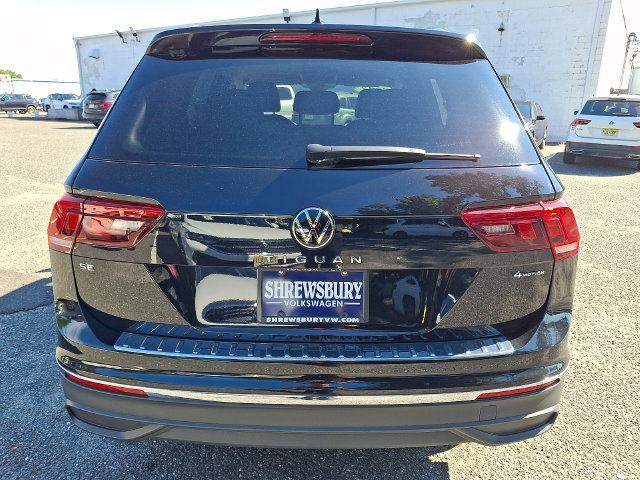 Used 2023 Volkswagen Tiguan SE AWD/4WD image 5