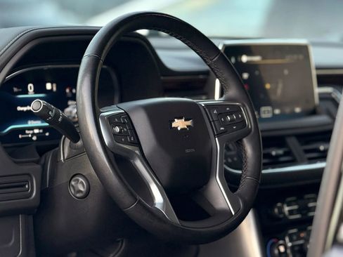 Used 2023 Chevrolet Suburban Premier RWD image 14