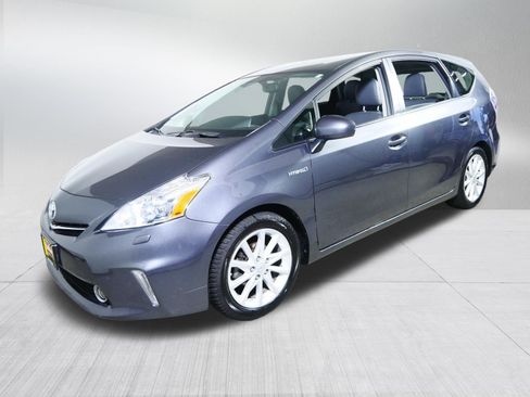 Used 2012 Toyota Prius V Five FWD image 3