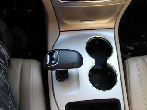 Used 2014 Jeep Grand Cherokee Limited w/ Luxury Group II RWD image 20