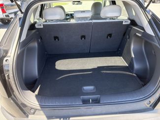 Used 2025 Hyundai Kona SEL AWD/4WD video 5