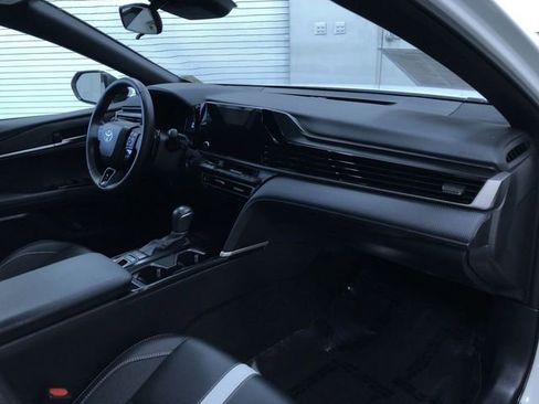 Certified 2025 Toyota Camry SE image 24