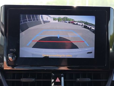 Used 2025 Toyota Corolla SE FWD image 11