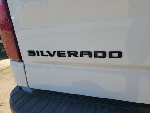 Used 2024 Chevrolet Silverado 1500 Custom Trail Boss w/ Turbomax Blackout Package AWD/4WD image 8