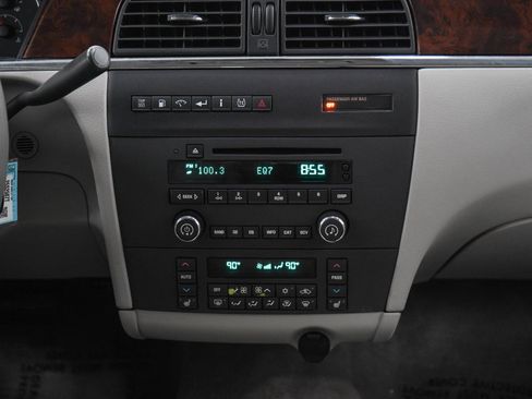 Used 2009 Buick LaCrosse CXL w/ Driver Confidence Package FWD image 15