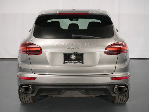 Used 2016 Porsche Cayenne image 12
